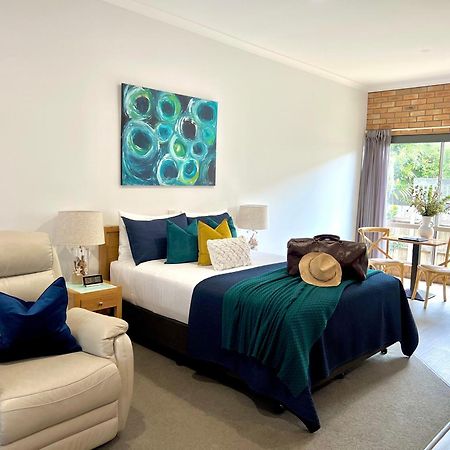 Coastal Waters Motor Inn Lakes Entrance Bagian luar foto