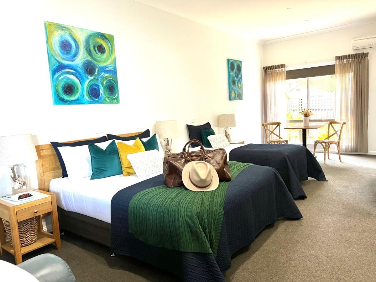 Coastal Waters Motor Inn Lakes Entrance Bagian luar foto