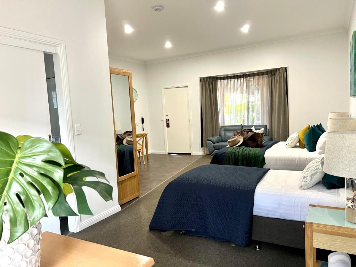 Coastal Waters Motor Inn Lakes Entrance Bagian luar foto