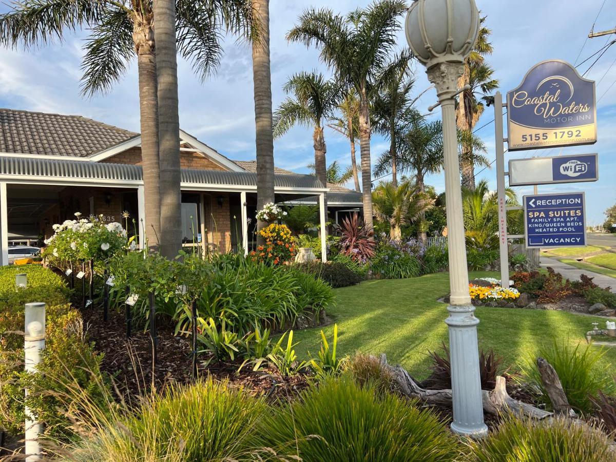 Coastal Waters Motor Inn Lakes Entrance Bagian luar foto
